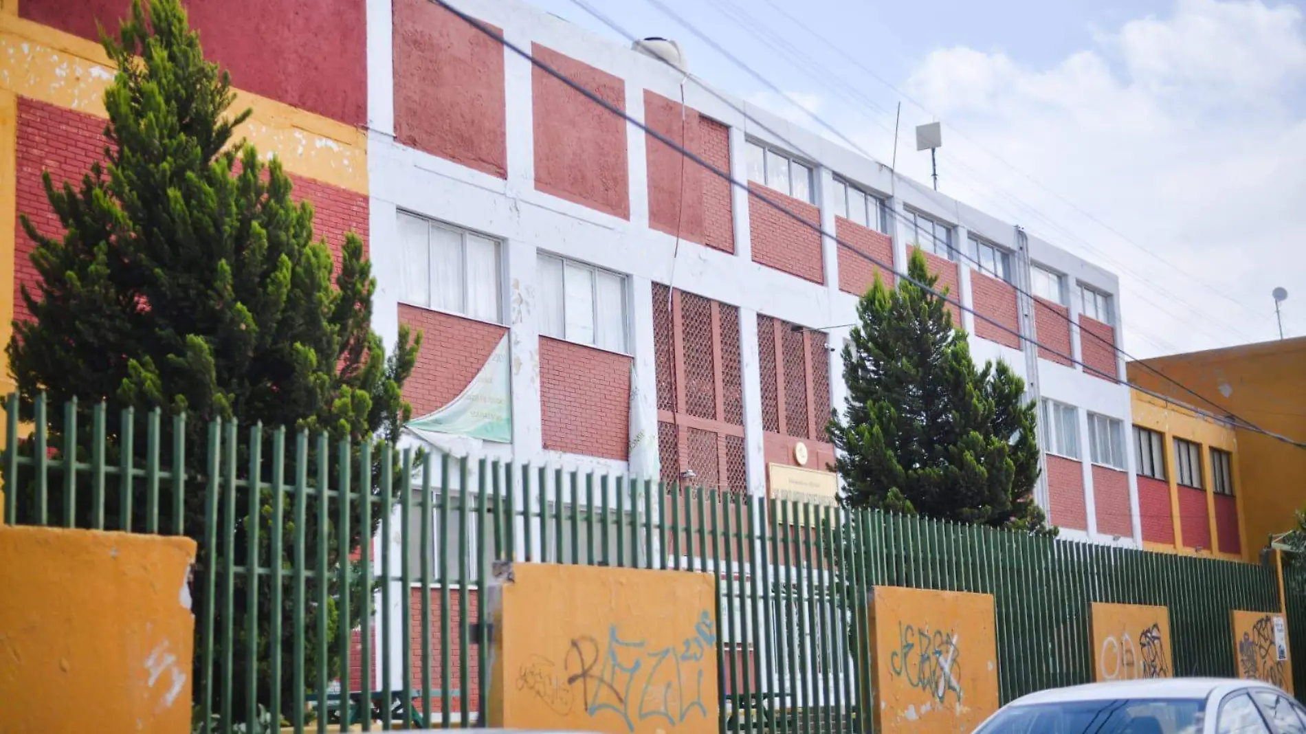 escuela construida sobre cementerio Barrio de San Miguelito (6)